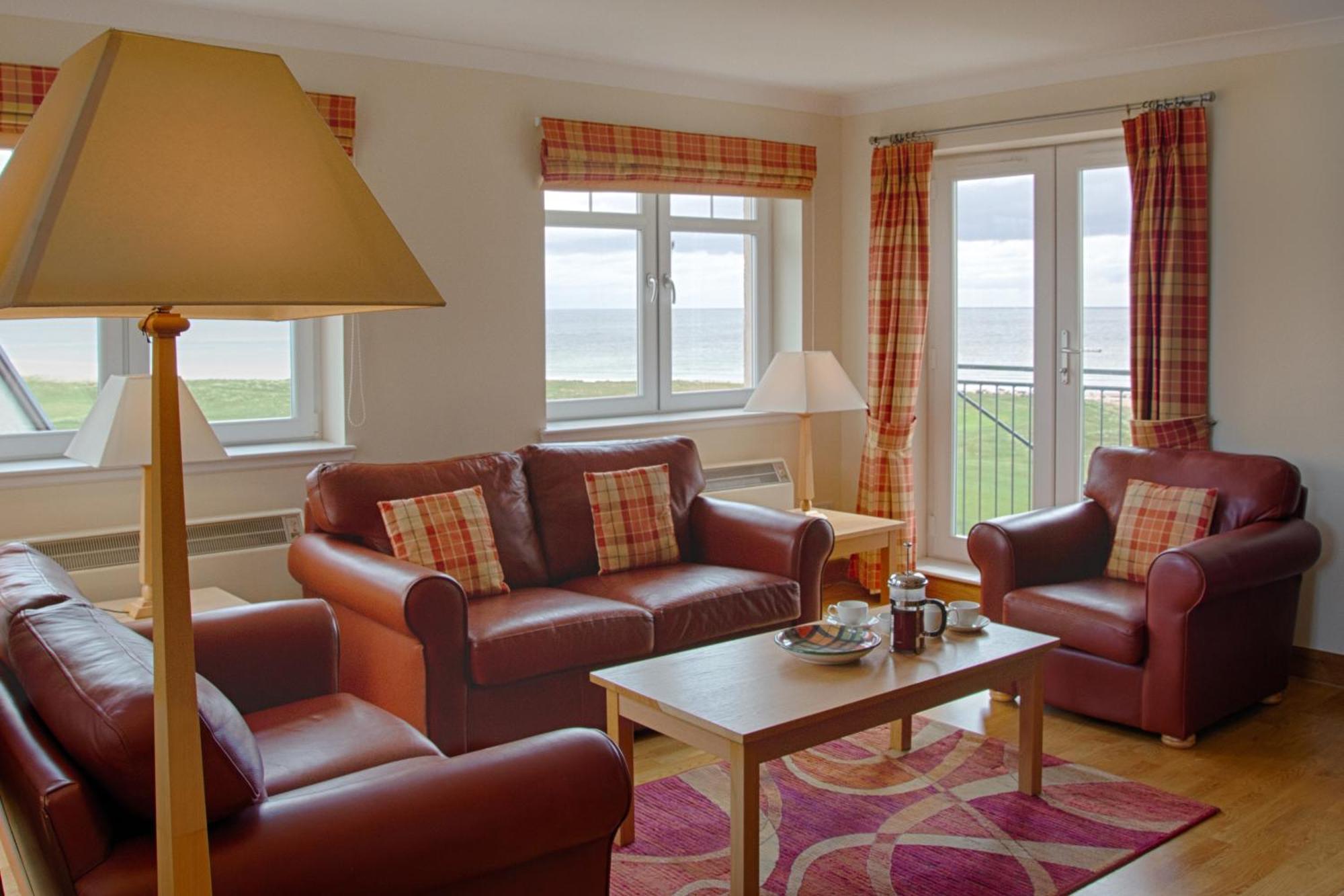 Links Apartment Brora Exterior photo